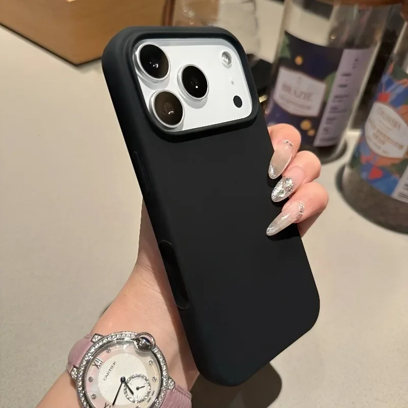 세련된 디자인의 자석 부착식 액체 실리콘 아이폰 케이스 - Liquid Silicone Magnetic Phone Case 리뷰 및 가격